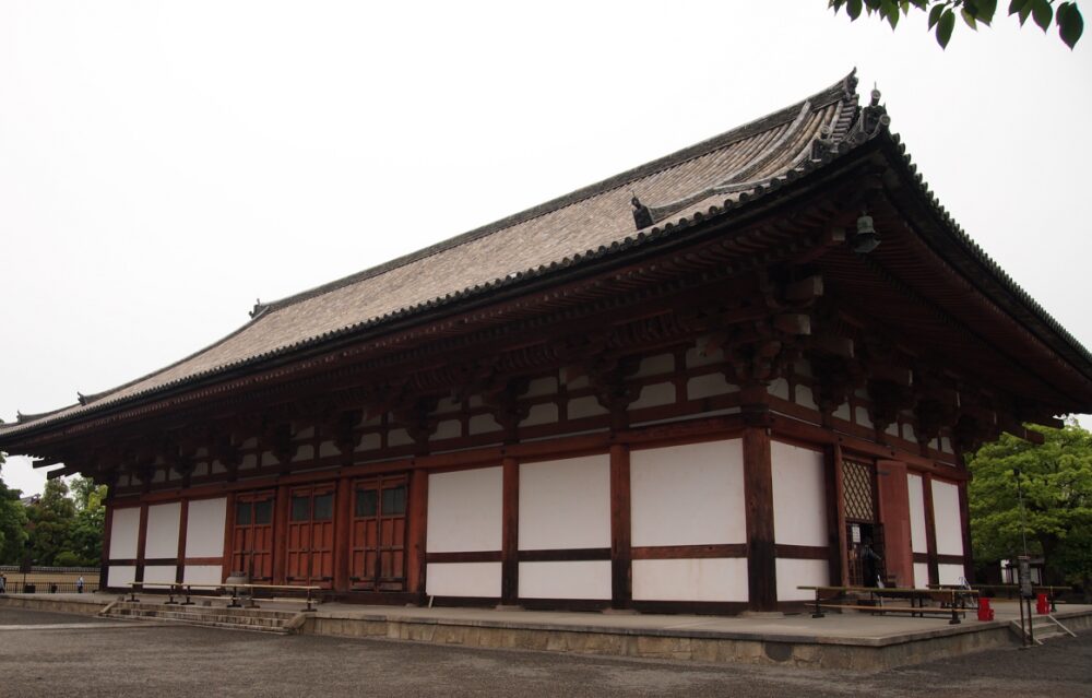 立体曼荼羅が納められている東寺の中心的建物・講堂